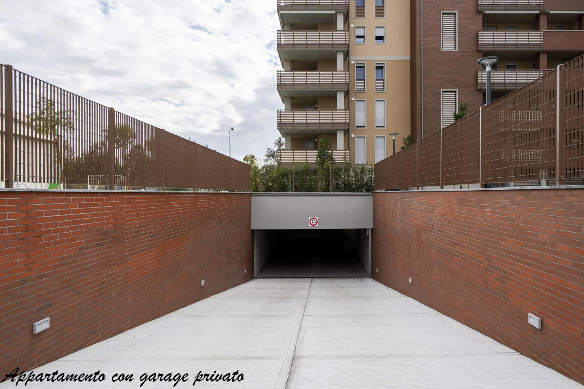 Supersuite With Private Garage Autentica Appartamento